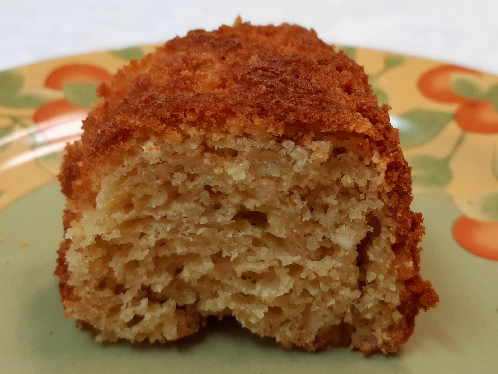 Bolo de abacaxi com coco